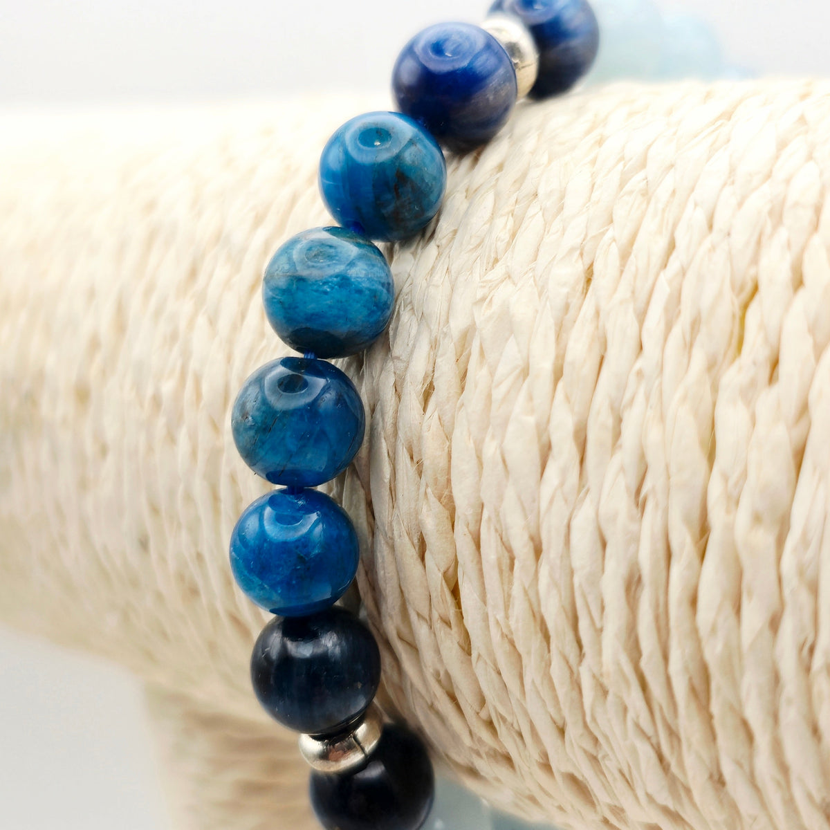 Bracelets & Bijoux